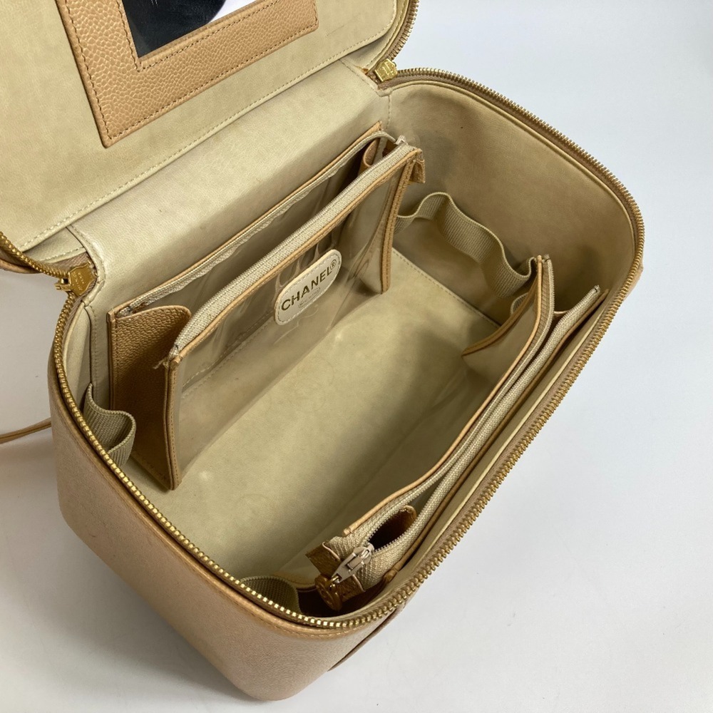 CHANEL Cream Shoulder Bag - Picture 10 of 16